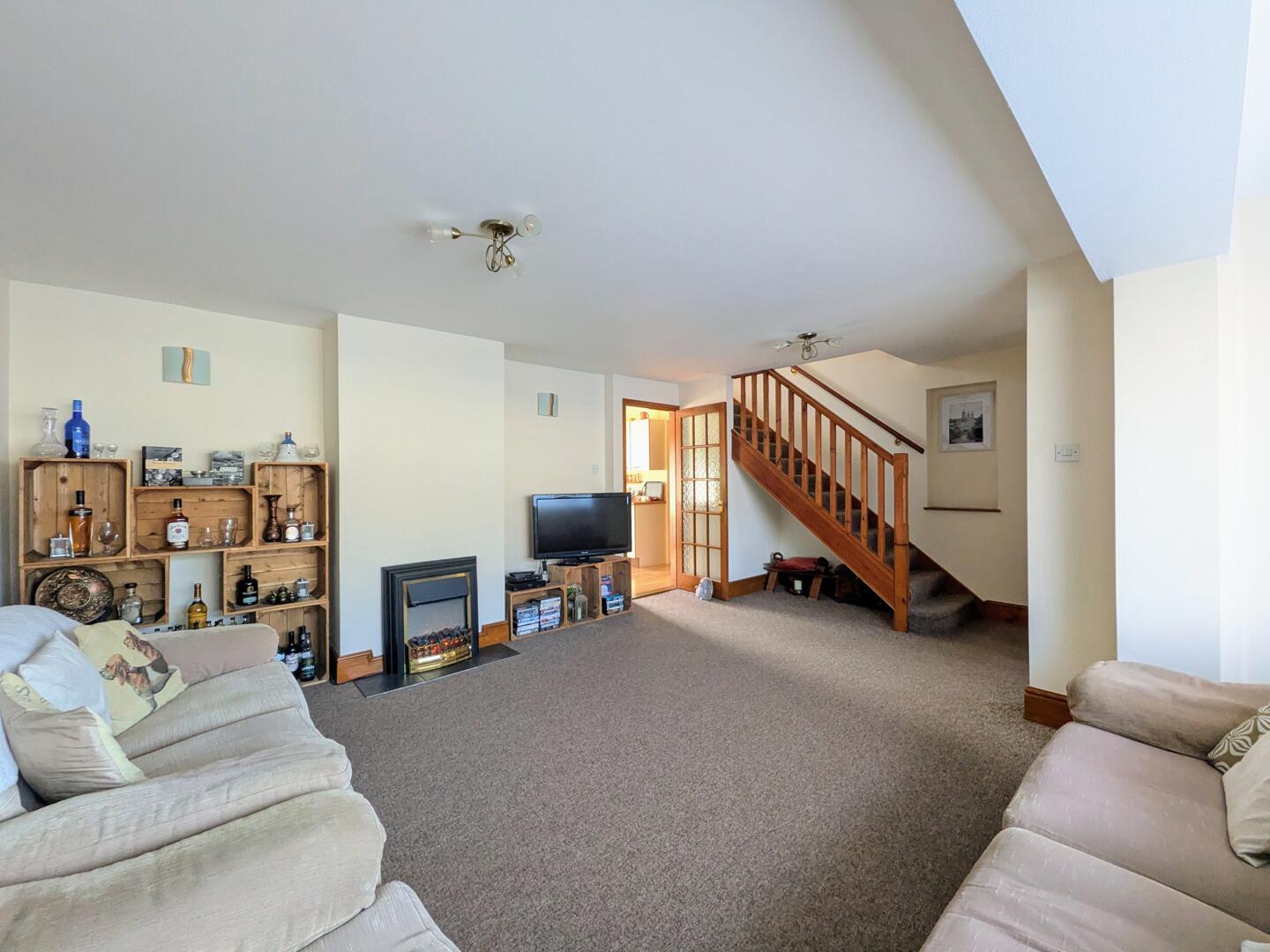 5 bed property in Richards Crescent, Truro